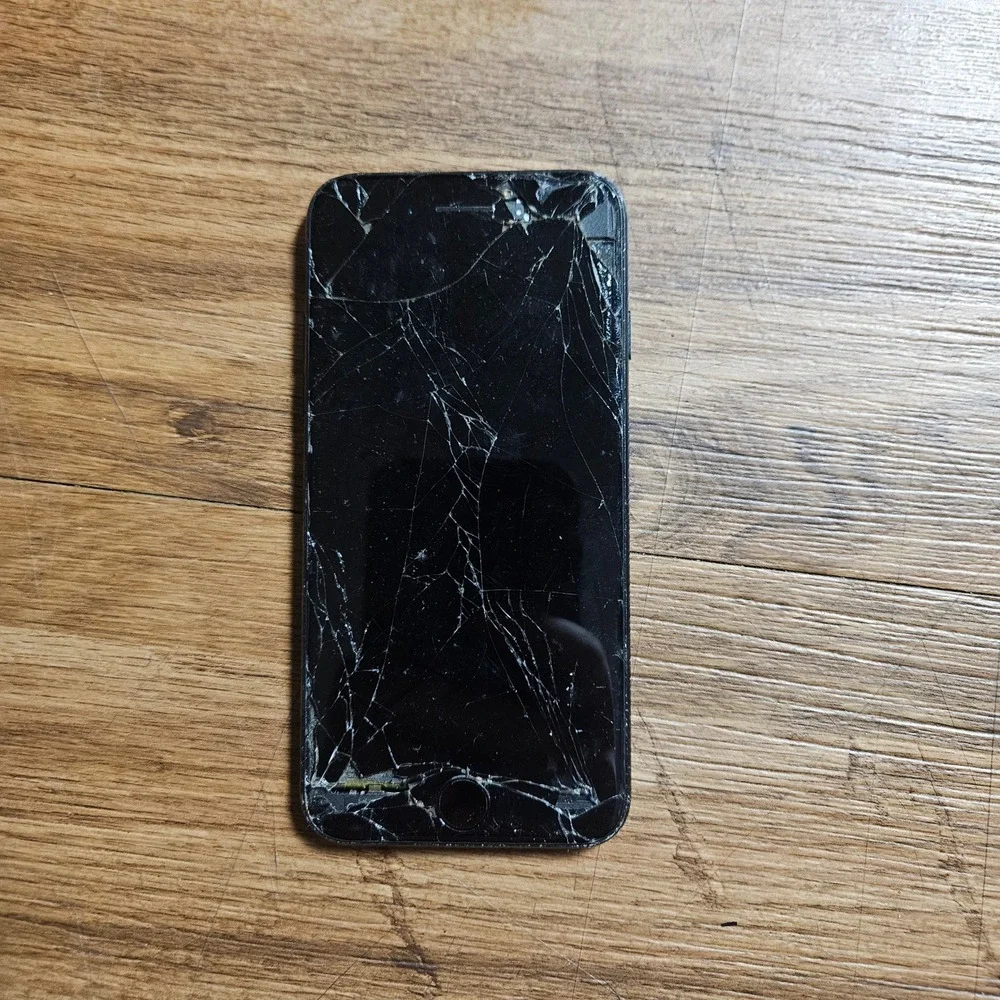 Apple iPhone 7 A1660 Handheld Smartphone‎ IOS Black For Parts Only